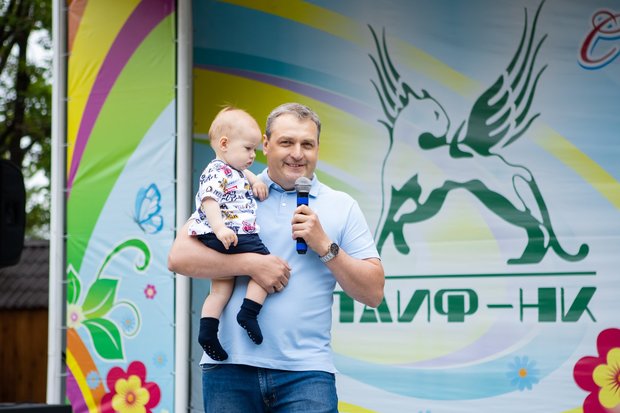 Работники «ТАИФ-НК» вместе со своими семьями провели на природе День здоровья