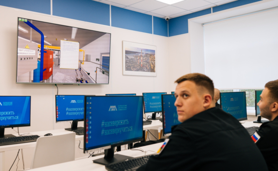 Андрей Чибис рассказал о реализации плана «На Севере – жить» в сфере образования Андрей Чибис рассказал о реализации плана «На Севере – жить» в сфере образования