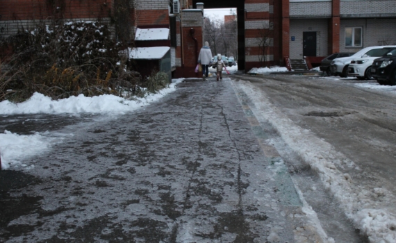 Непогода в Мурманской области: задержки рейсов и перекрытие дорог Непогода в Мурманской области: задержки рейсов и перекрытие дорог