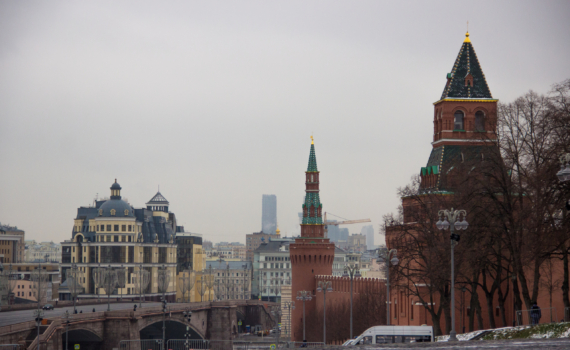 Власти стоят перед вызовом социального недовольства из-за падения доходов россиян